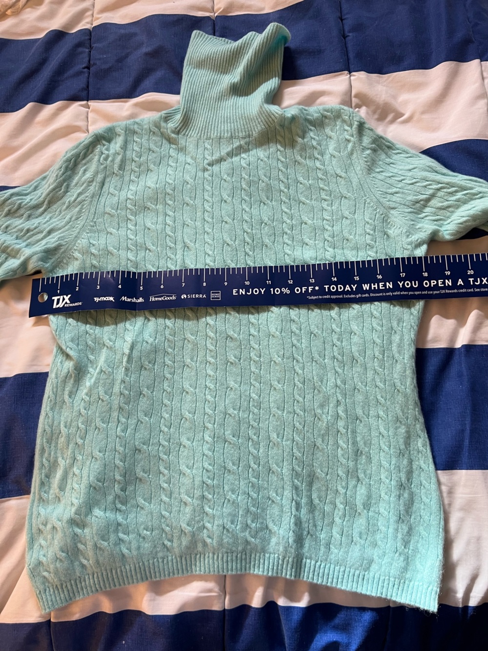3 cashmere sweaters..pink aqua mint green..crewneck turtleneck v neck - Picture 7 of 9